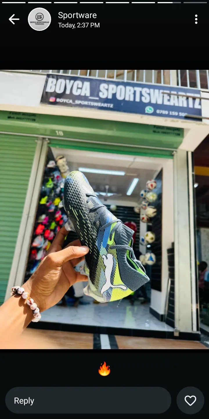 Footbal shoes(airzoom)